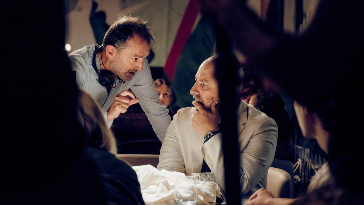 Chema de la Peña y Roberto Álamo durante el rodaje de 'Días de agosto'.