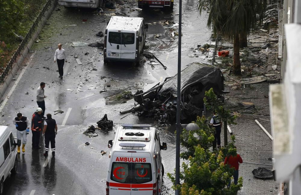 Un atentado terrorista deja una decena de muertos en Estambul