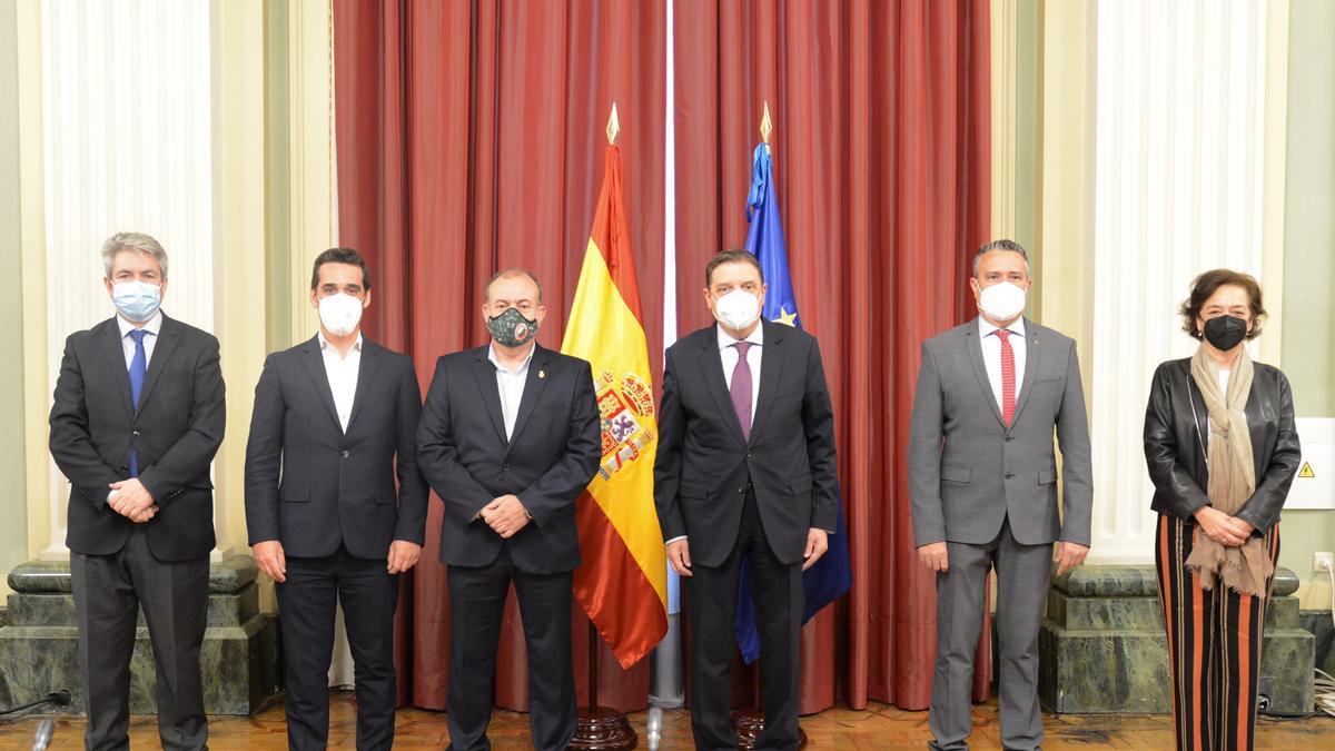 Reunión entre la Federación de Caza de la Comunidad Valenciana y el ministerio.