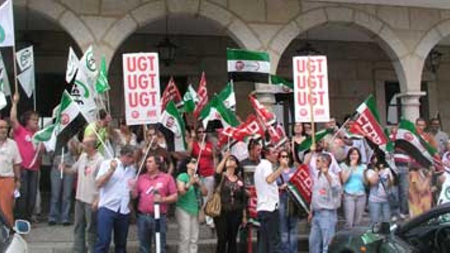 Manifestación en Coria por los recortes del Gobierno