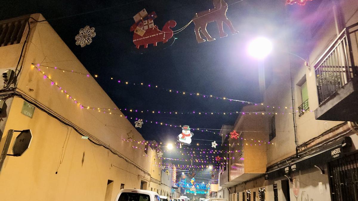 El encendido de las luces de Navidad en el Grupo Lourdes