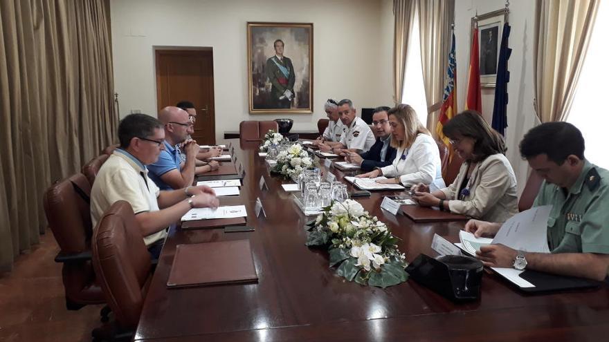 Un momento de la reunión de esta mañana en la Subdelegación de Gobierno