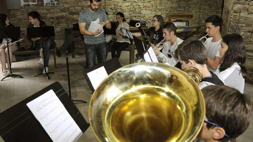 Imagen del campamento musical celebrado en Agolada el pasado año. // Bernabé/Javier Lalín