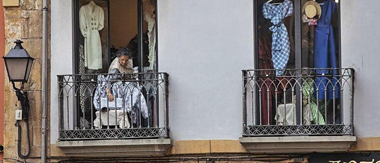 Una tienda de ropa en la plaza del Ayuntamiento.