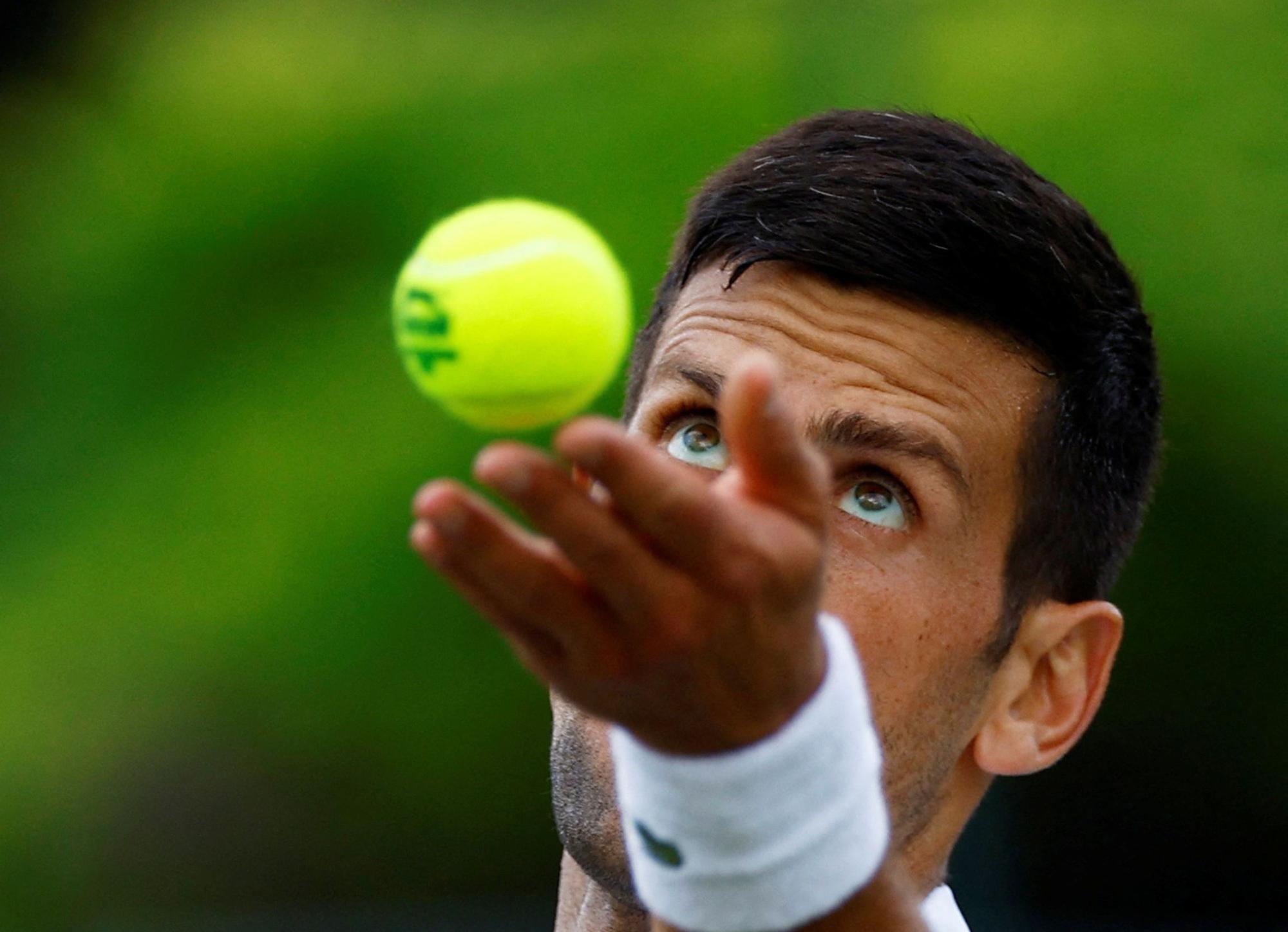 El tenista Djokovic durante un partido contra Frances Tiafoe en Estados Unidos.