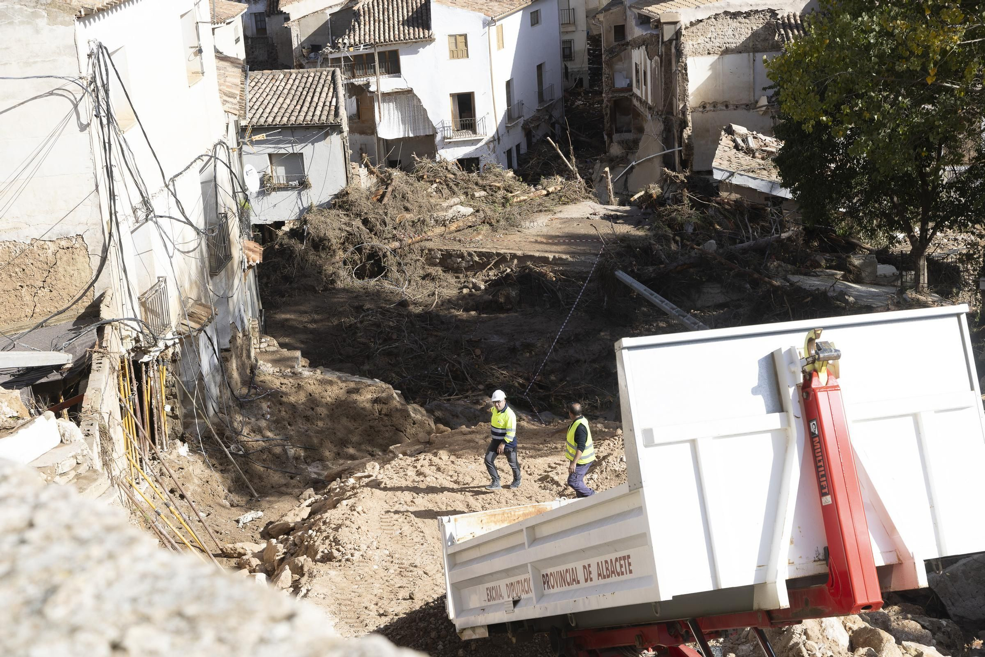 El pueblo de Letur sigue devastado este jueves  tras las fuertes inundaciones