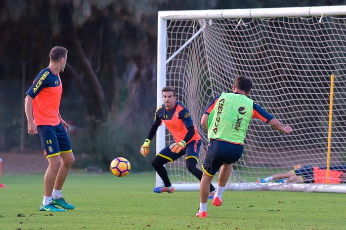 Entrenamiento de la UDLP en Las Burras