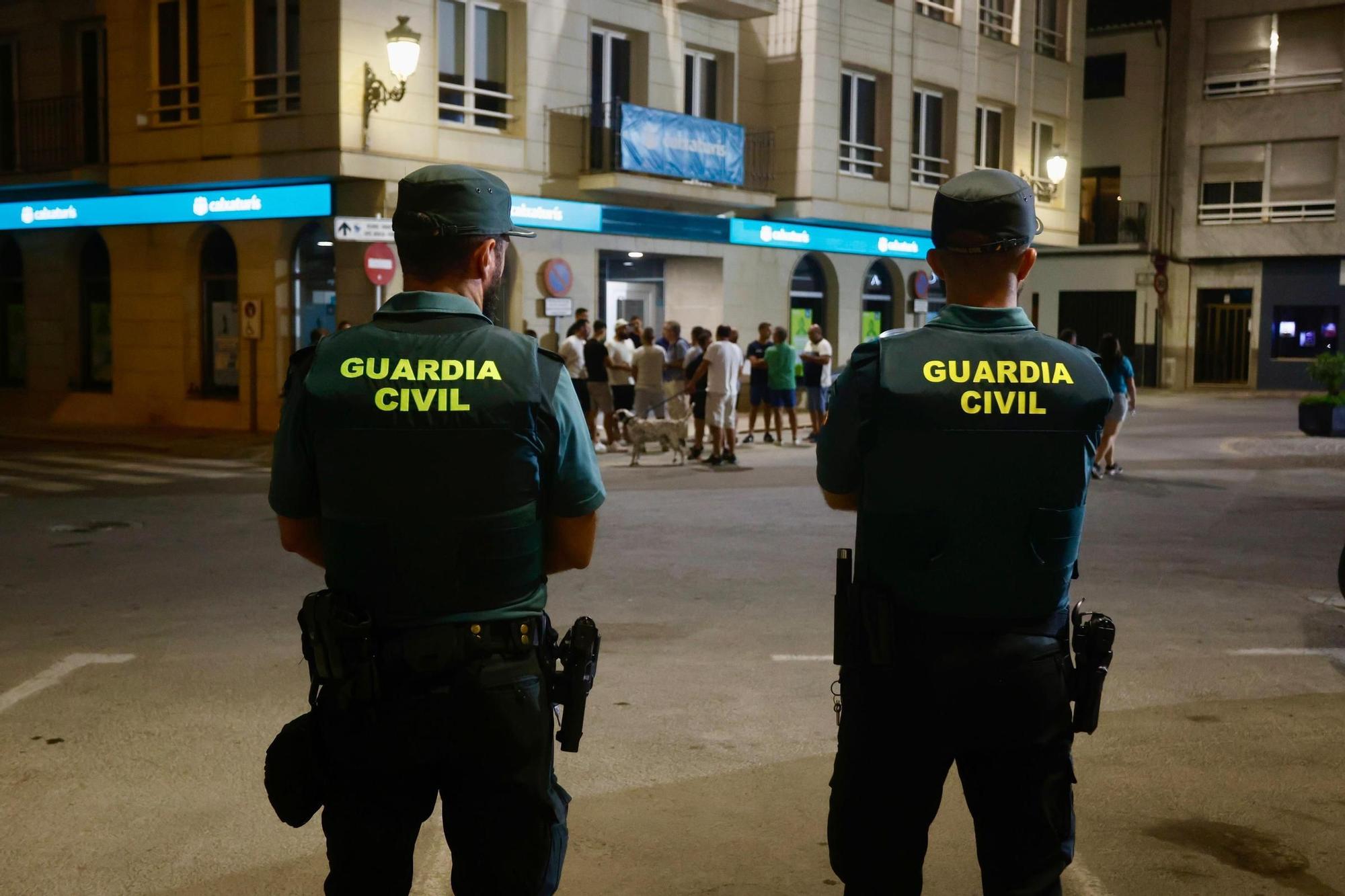 Vecinos de Turís patrullan por tercera noche las calles ante la inseguridad