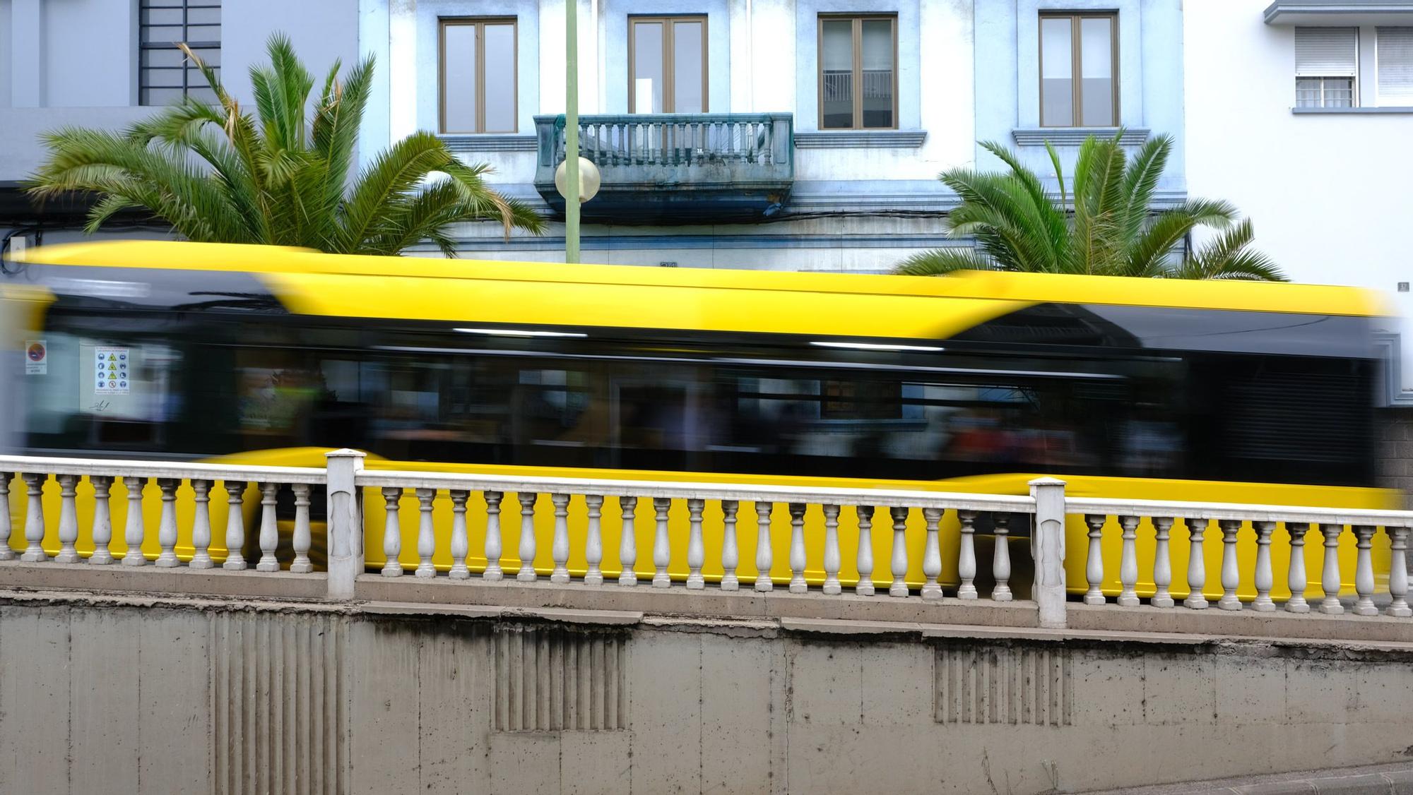 Primer día de rebaja con los bonos de transporte al 50%