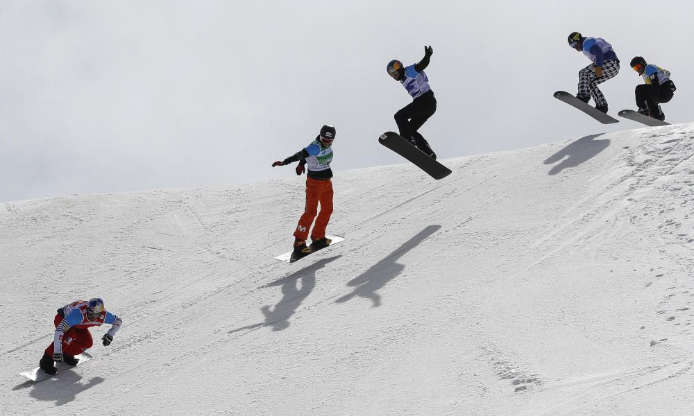 Lucas Eguibar, medalla de plata en boardercross en el Mundial de Sierra Nevada