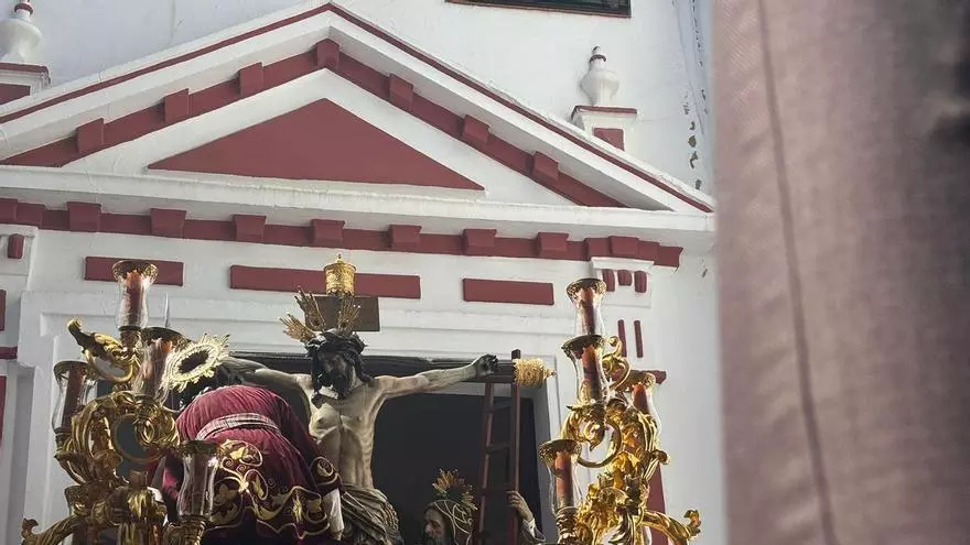 Vídeo | Sale el paso de misterio de la Hermandad del Buen Fin