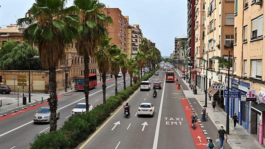 Figuración de la nueva planta viaria presentada ayer por Movilidad para pacificar el tráfico en la avenida Pérez Galdós.