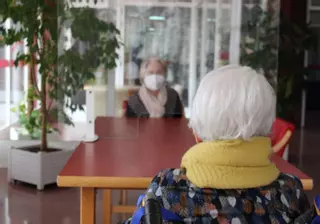 Los ingresos de urgencia de mayores en residencias crecen un 23%: 110 cada mes