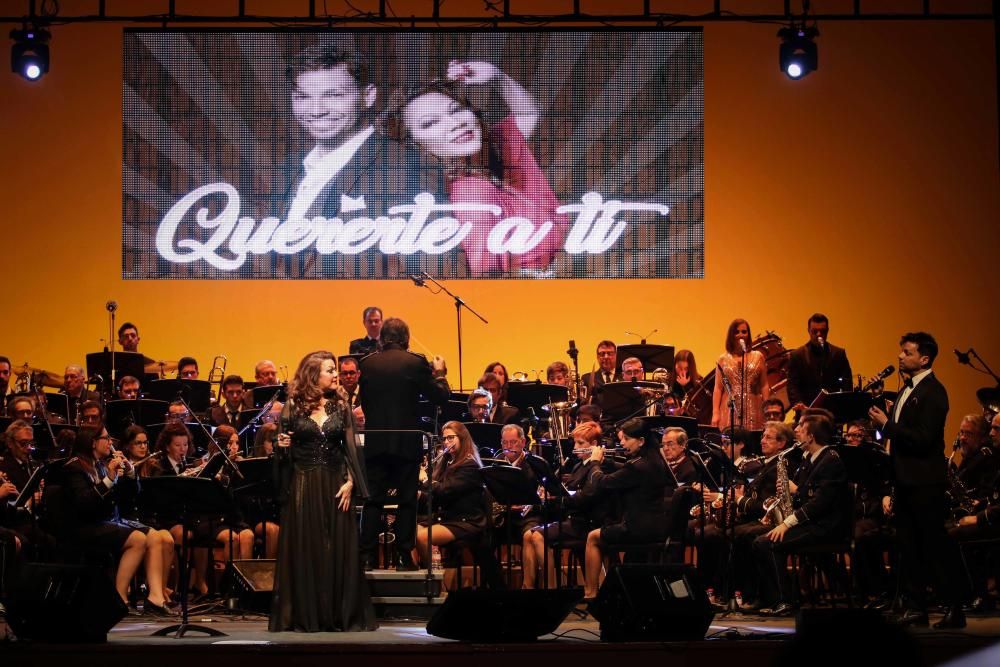 Homenaje en Alcoy a Camilo Sesto