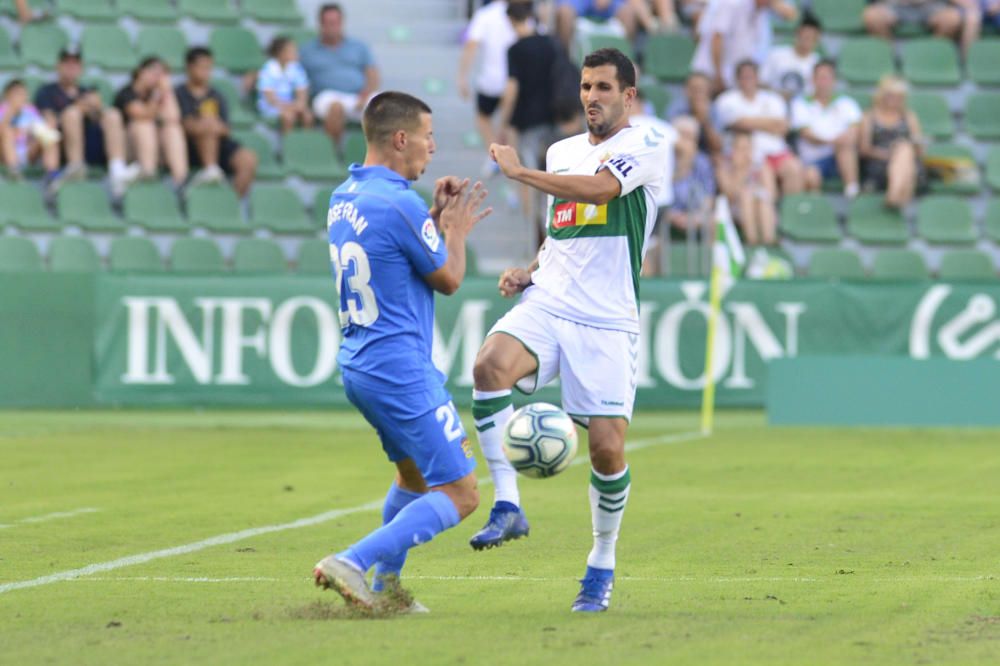 Partido de la primera jornada entre el Elche y el Fuenlabrada