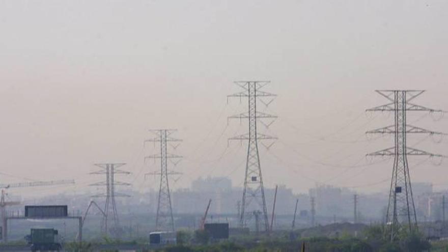 El potente anticiclón impide renovar el aire y dispara los contaminantes