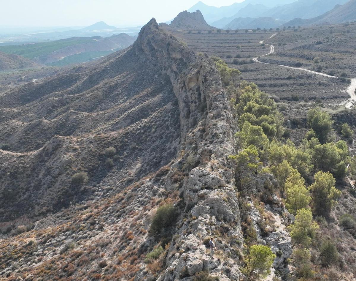 Área de la Sierra de Albatera en la que se localizan algunos de los abrigos y zonas de yacimiento donde se han hallado vestigios de la actividad humana de hace 20.000 años