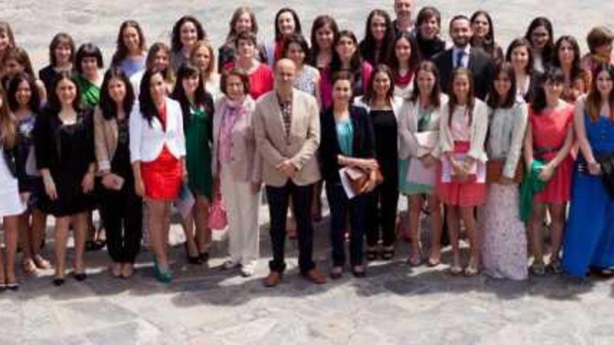 Graduación de la tercera promoción de protocolo de la Universidad