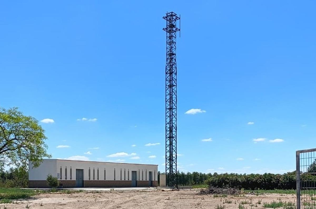 Antena de telefonía en Villalón.