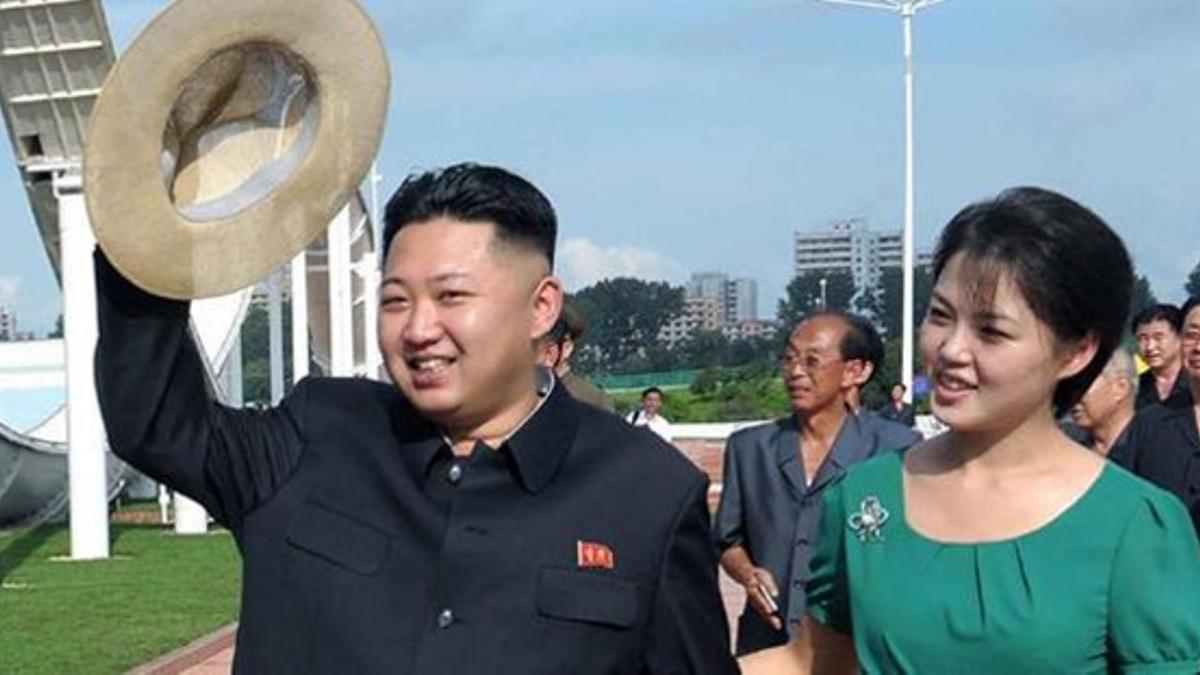 Kim Jong Un, con su esposa, el pasado julio.