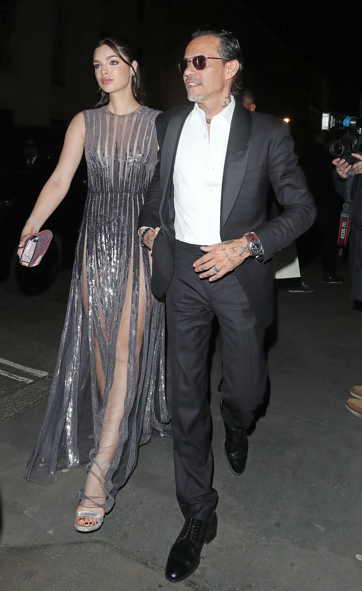 Marc Anthony y Nadia Ferreira en el 50 cumpleaños de Victoria Beckham