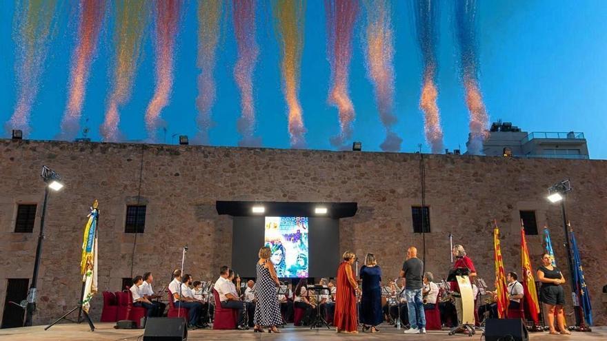 Santa Pola presenta el cartel de las Fiestas con toques coloridos y tradicionales