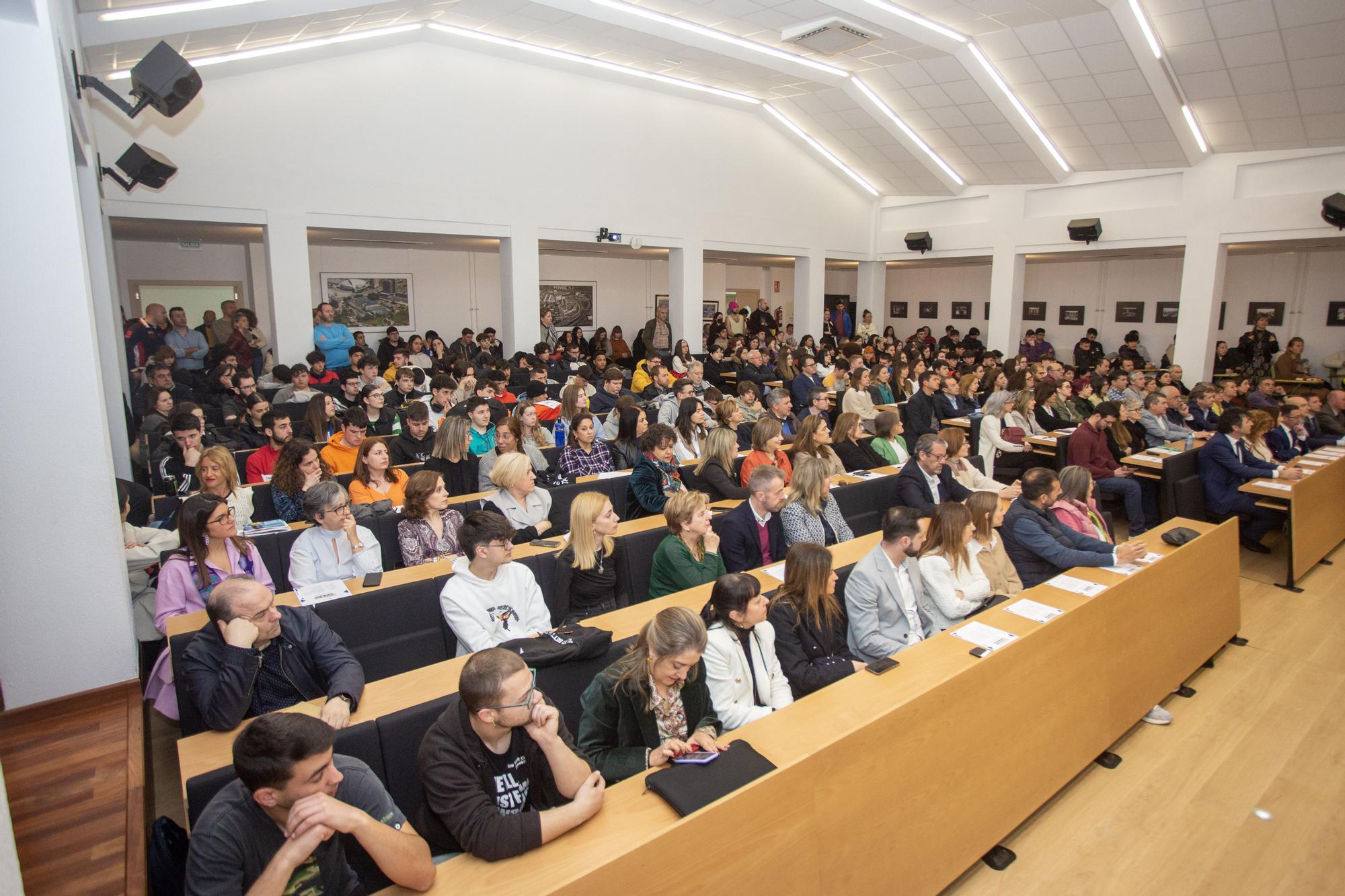 La Cámara y la Xunta forman a jóvenes para emprender