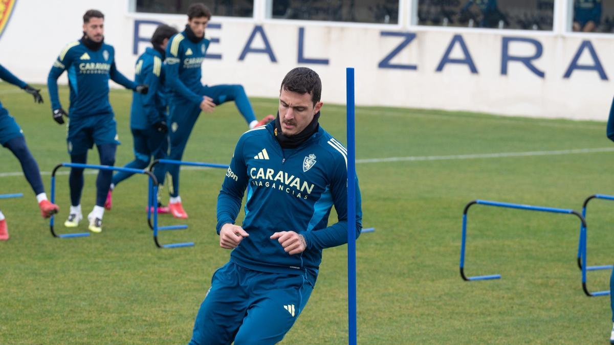 Radovanovic, durante una sesión de entrenamiento del Real Zaragoza en la Ciudad Deportiva.