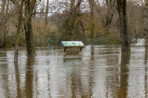Precaución en Madrid ante la crecida del río Manzanares por el ritmo de desembalse
