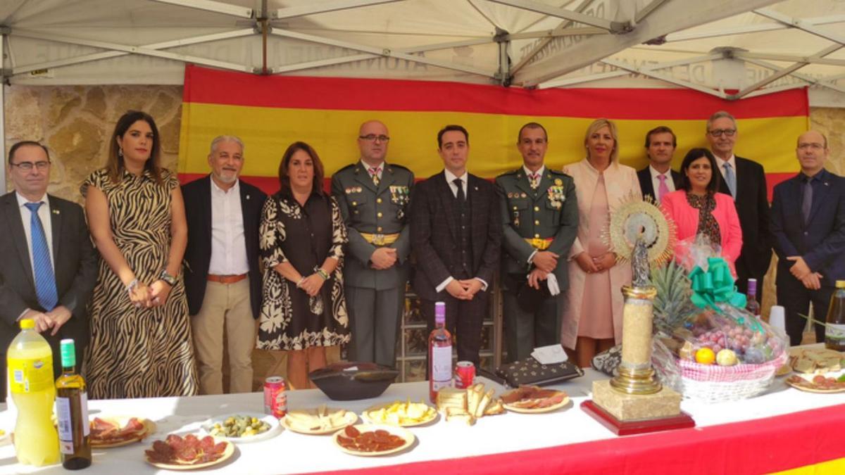 Honores a la patrona de la Guardia Civil en Benavente. / E. P.