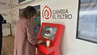 Un autobús solidario en A Coruña para "cambiar el filtro"