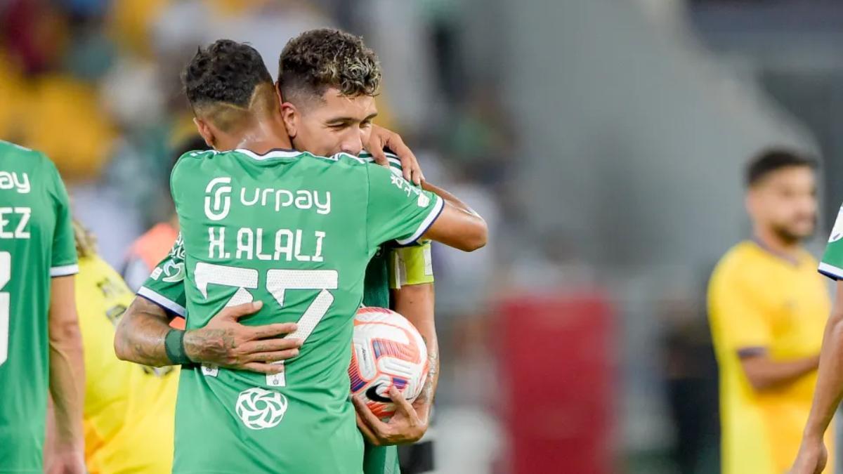 Mahrez y Firmino, estrellas del Al Ahli