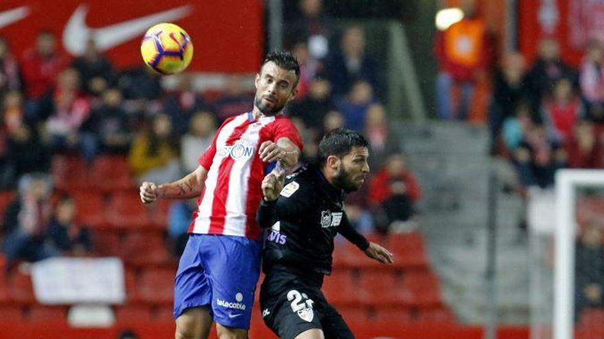 El Málaga se deja dos puntos en el último suspiro