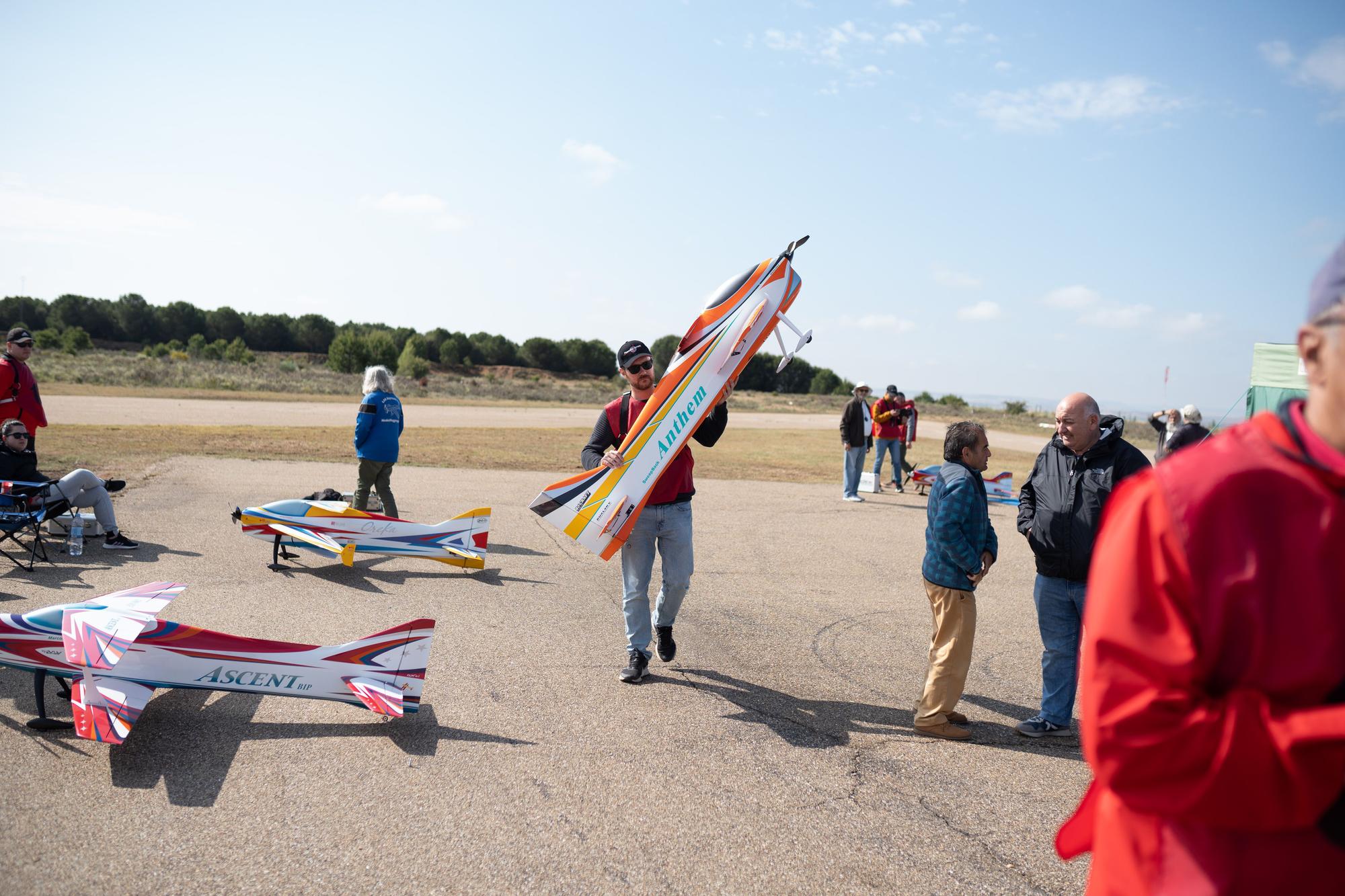 GALERIA | Los aviones surcan el cielo de Coreses gracias al Internacional "Ciudad de Zamora"