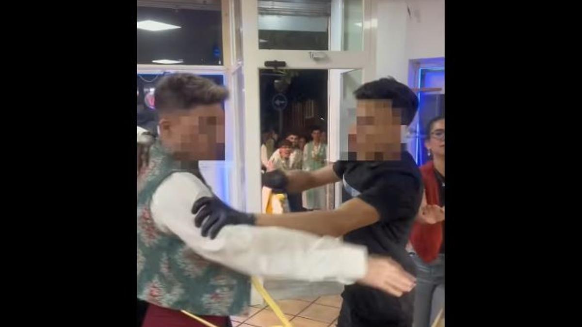 Víctor Sáez sufrió una agresión homófoba durante el Bando de la Huerta.