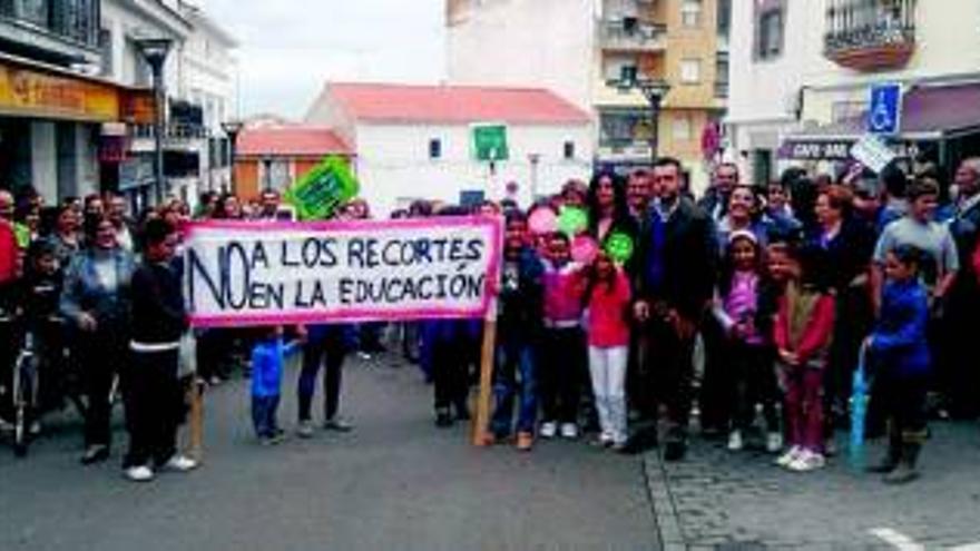 La Coronada también protesta contra la política educativa