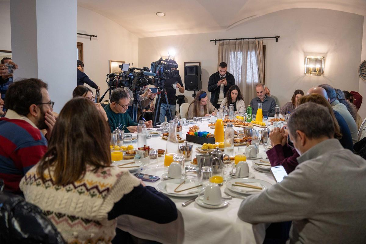 Desayuno informativo, con el regidor de la capital extremeña.