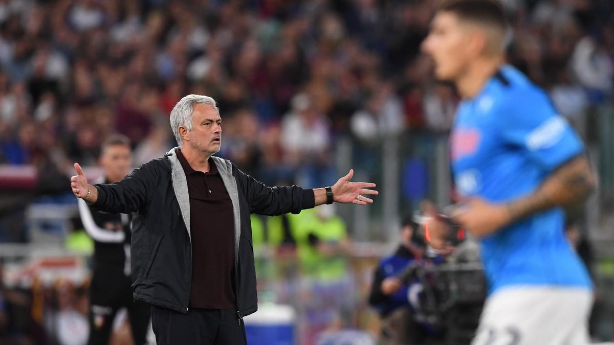 Mourinho fue expulsado por protestar al árbitro