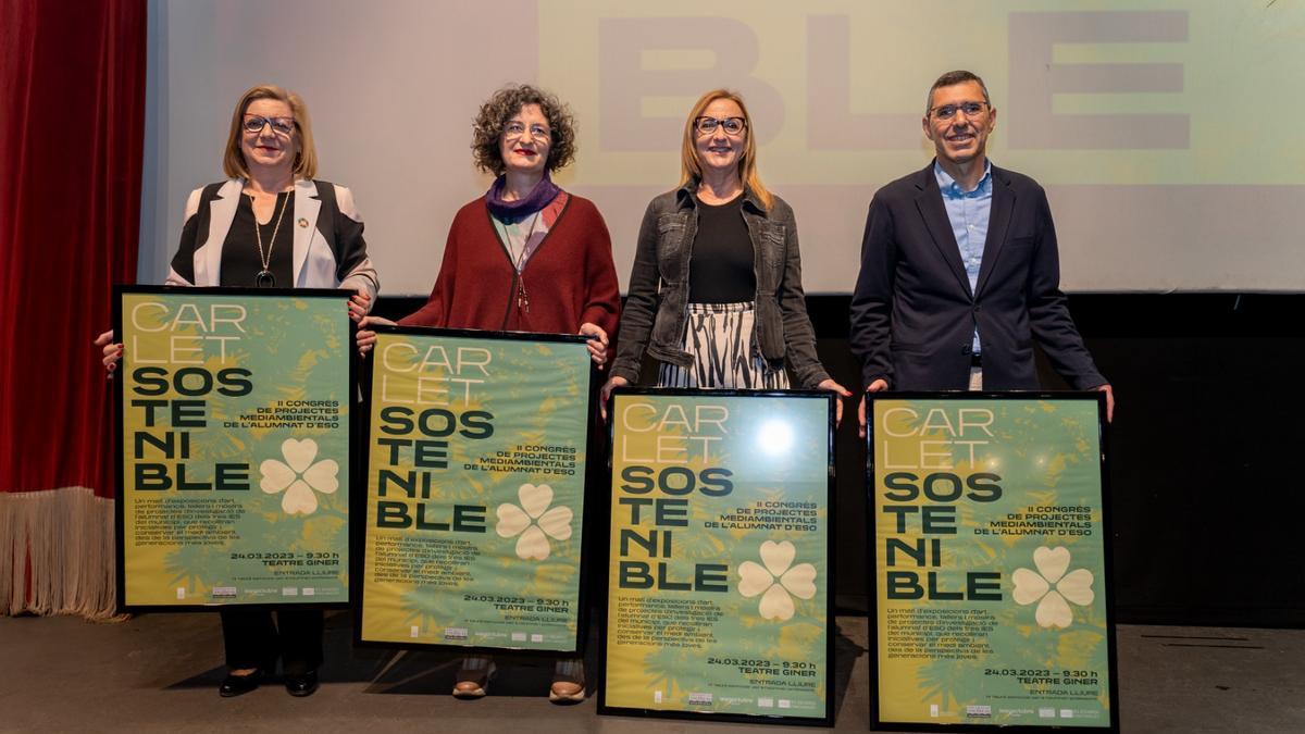 Las autoridades, durante el congreso medioambiental.