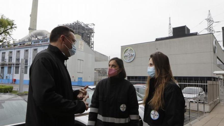 Jorge Álvarez, junto a Andrea Díaz y Virginia Somón.