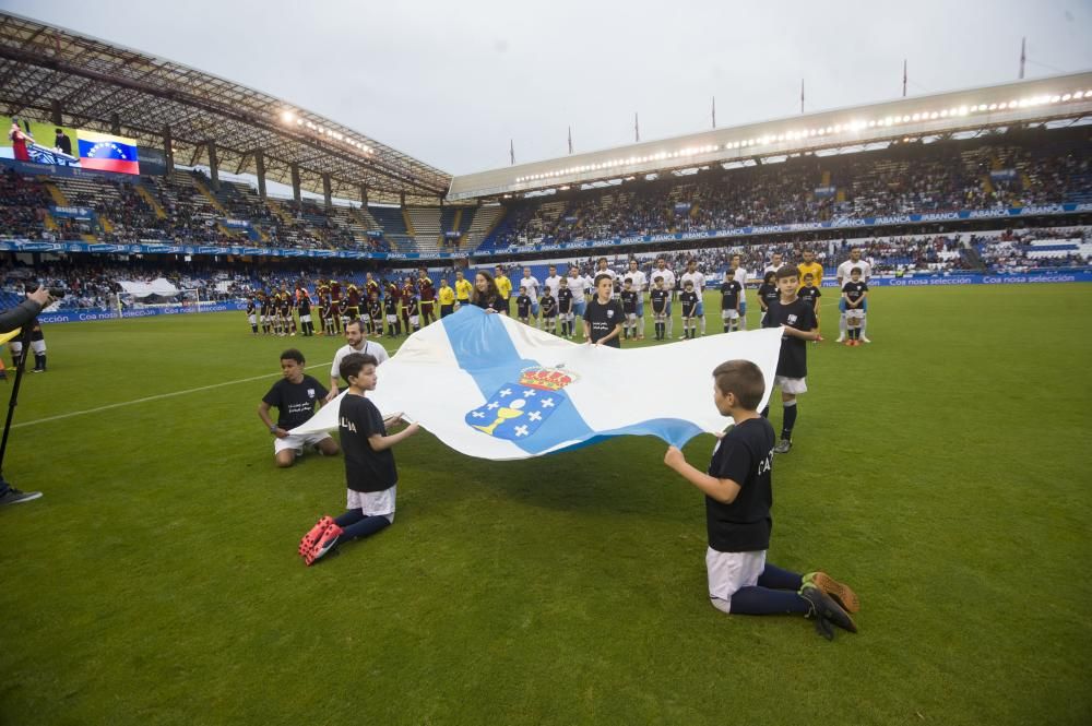 Gran ambiente en el Galicia-Venezuela de Riazor