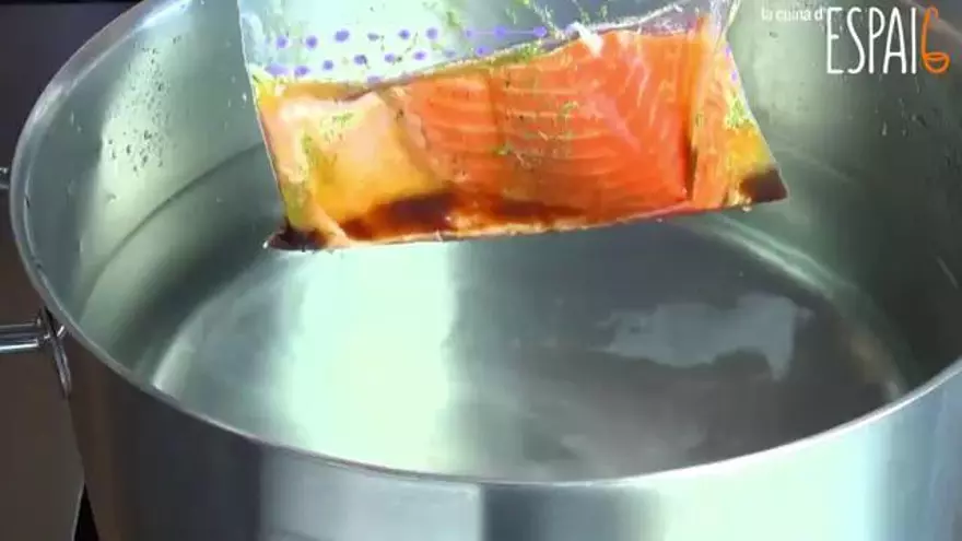 La cuina d'Espai6: Salmó confitat a baixa temperatura amb soja