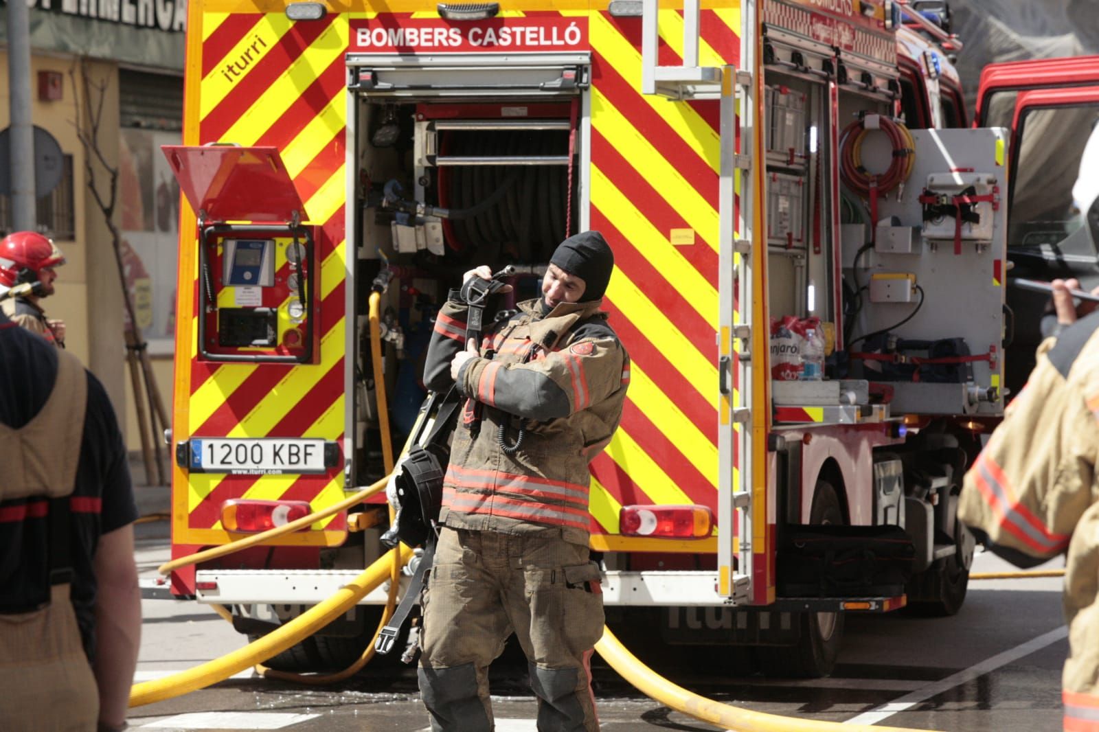 Galería de fotos: Espectacular incendio en el centro de Castelló