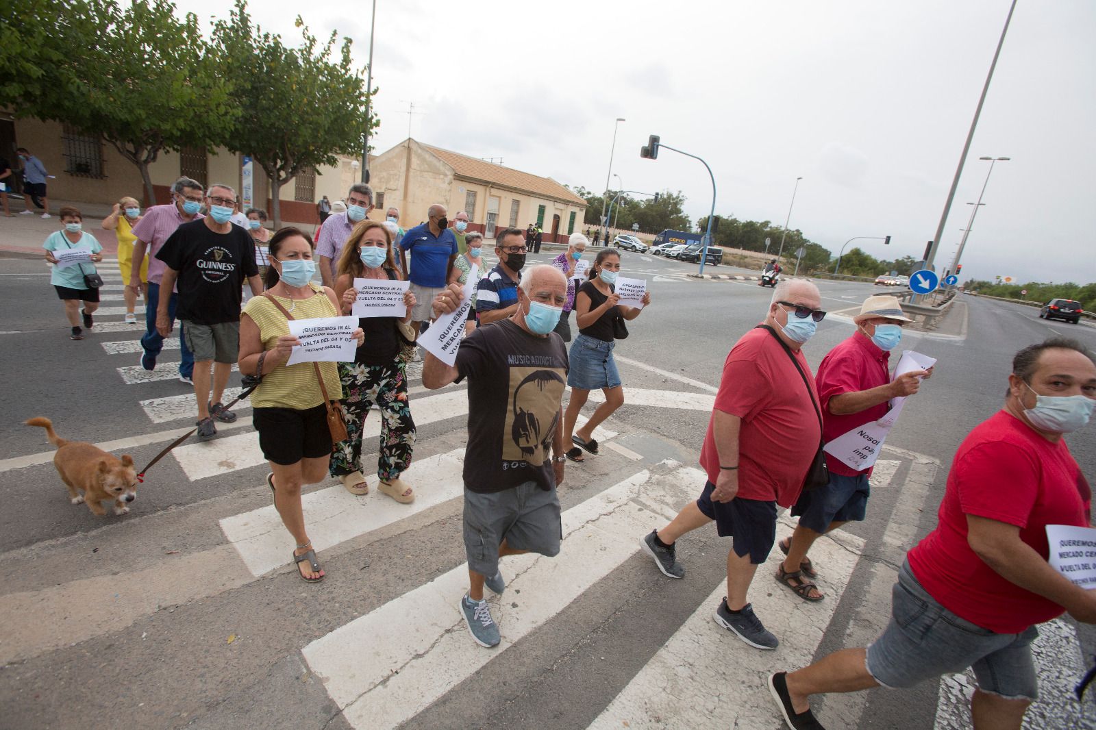 Vecinos de Rabasa protestan para que vuelva la linea 5 del autobus