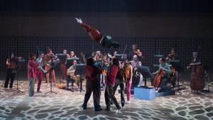 Un momento del espectáculo 4 danced seasons.