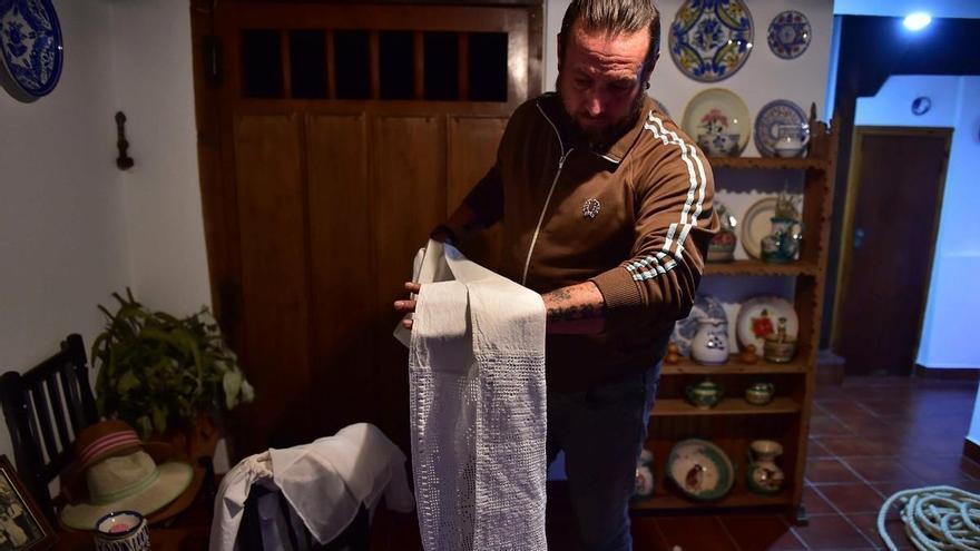 Valverde de la Vera se llena de silencio: así es la íntima y sobrecogedora tradición de Los Empalaos en Semana Santa