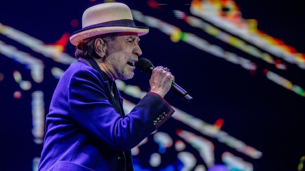 El cantautor Joaquín Sabina durante un concierto en el Movistar Arena, a 19 de mayo de 2025.