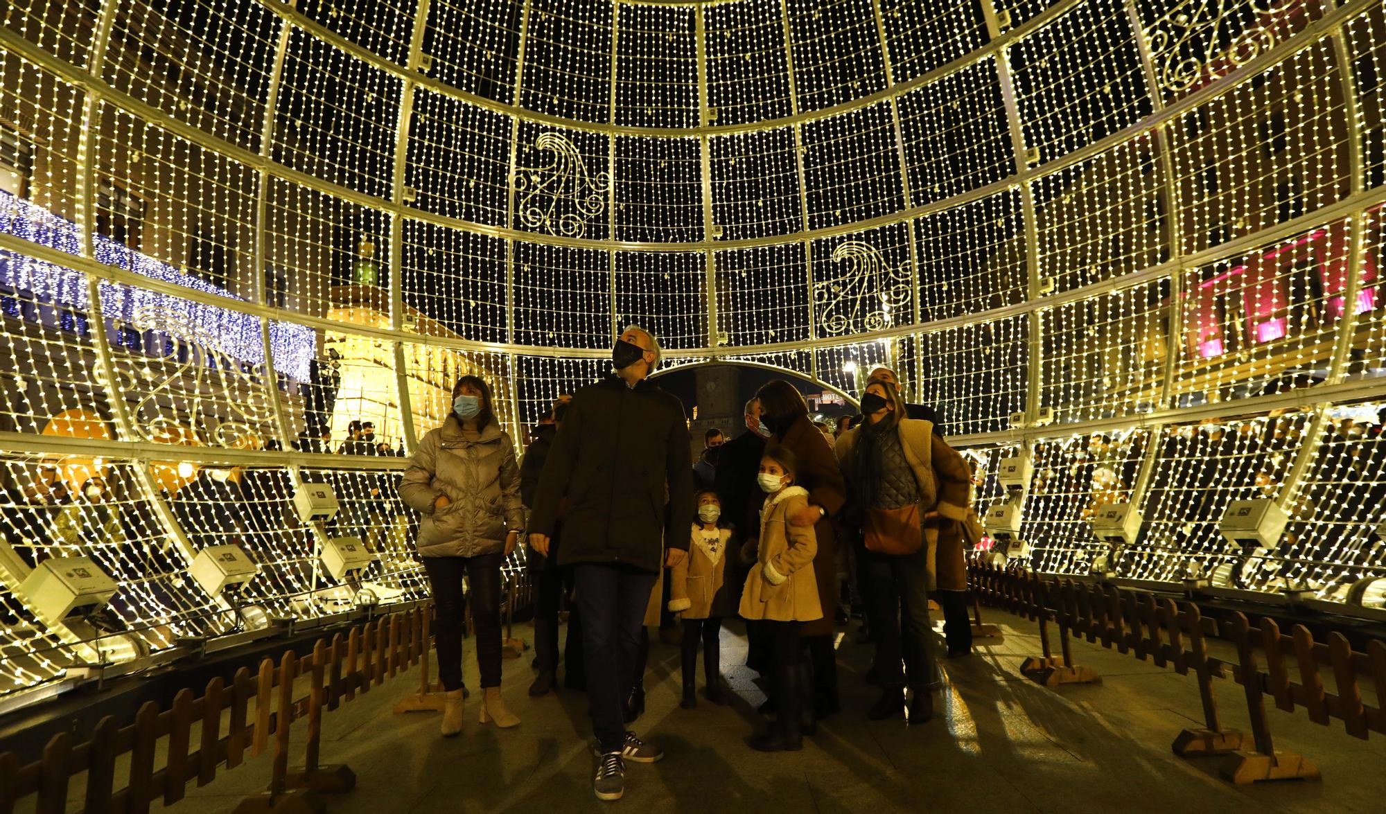 Zaragoza enciende la Navidad