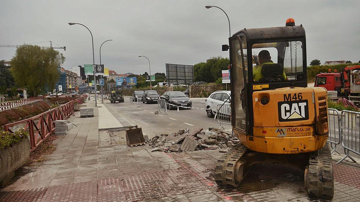 Los operarios retomaron los trabajos en el tramo medio de la calle