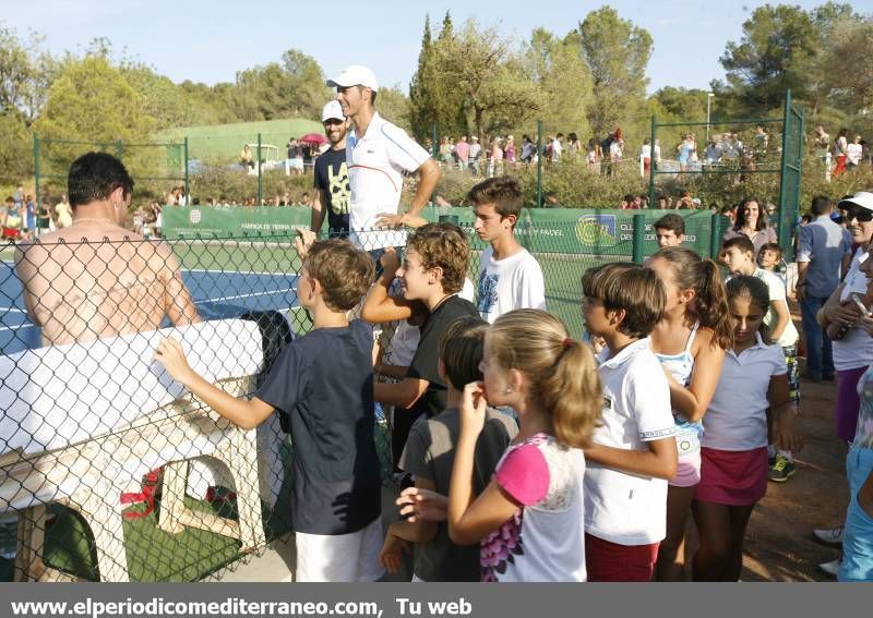 GALERÍA DE FOTOS- Bautista desata la locura peloteando con Ferrer en La Coma